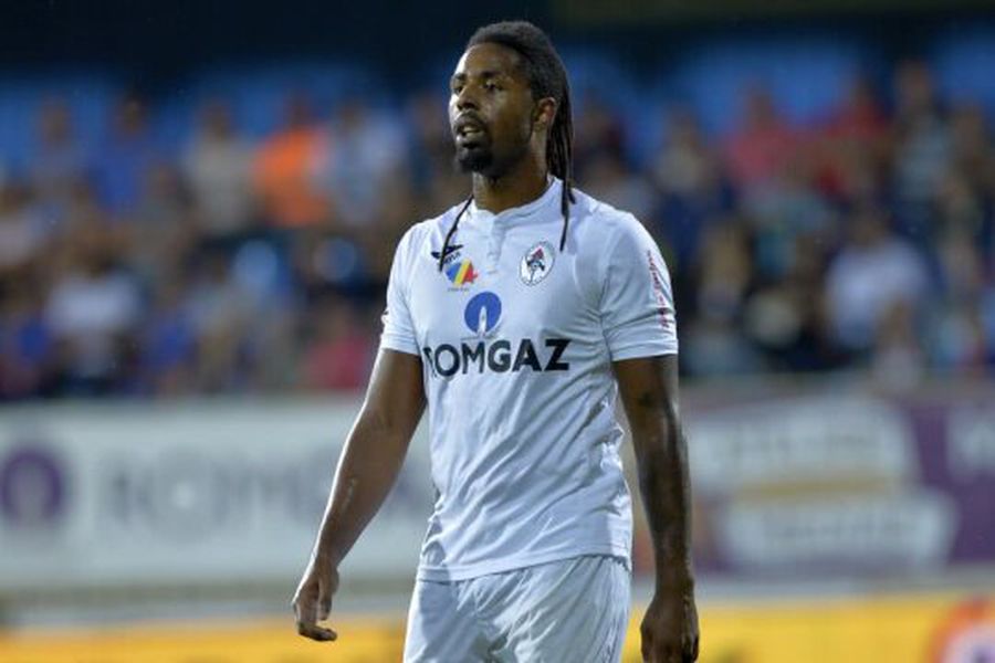 Mihai Teja, detalii absurde din vestiarul lui Metaloglobus: „Mi-a zis că îl trimite pe nepotul lui!” + ce a făcut Toutou la Craiova: „Ce era să îi mai fac?”