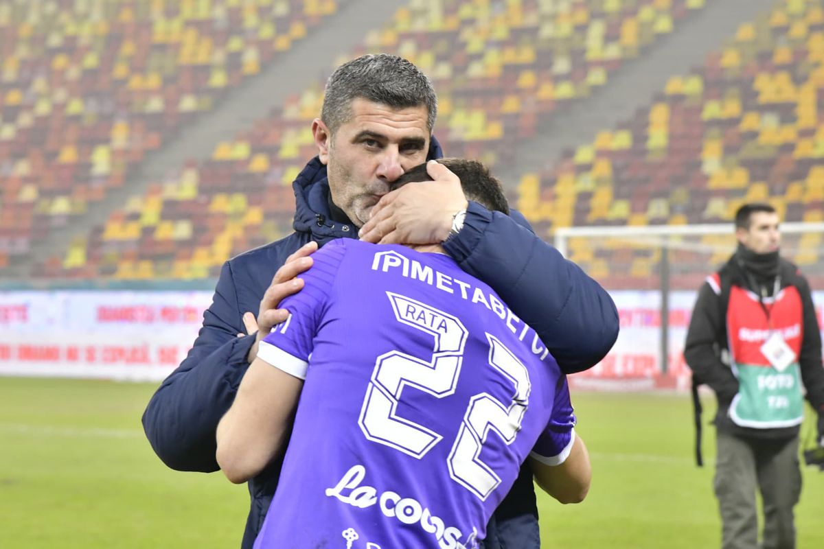 „Dacă Steaua nu mai e...” » Scene nemaivăzute pe Arenă: „câinii” s-au dezbrăcat și au început să cânte la înfrângere