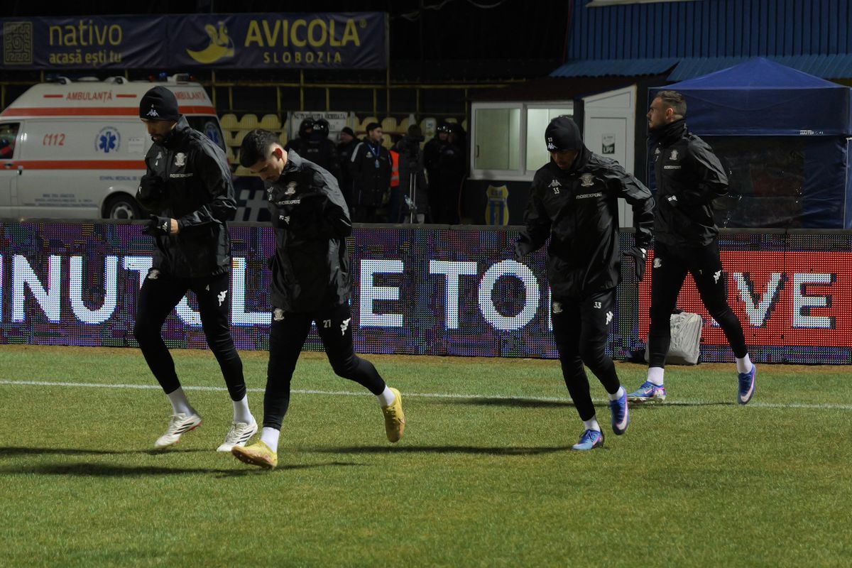 Unirea Slobozia - Rapid, imagini de la încălzire