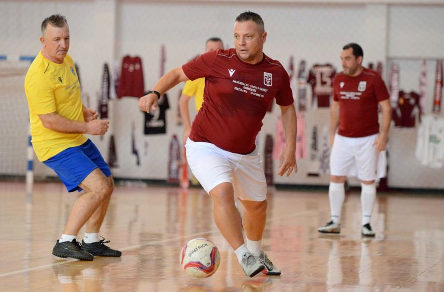 „Soția a ieșit singură în piață, știți ce a urmat?” » Poveștile românului campion cu Rapid care a jucat în Iran: „Peste România din toate punctele de vedere”