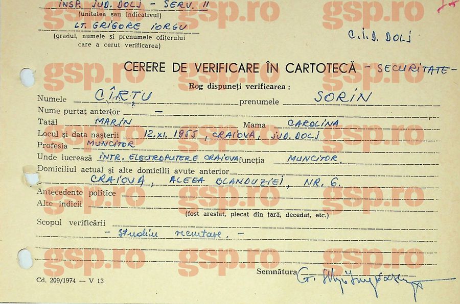 O cerere de verificare a lui Cârțu din august 1975, cu scop definit: „studiu recrutare”. Foto: arhiva CNSAS Dansul pe sârmă al lui Sorin Cârțu cu Securitatea: „Recrutat colaborator în clasa a X-a, abandonat, propus pentru reactivare” » Ce nume conspirativ avea și reacția: „N-am scris niciun cuvințel”
