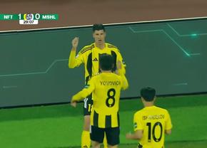 Dat afară de Dinamo, a debutat cu gol la noua echipă