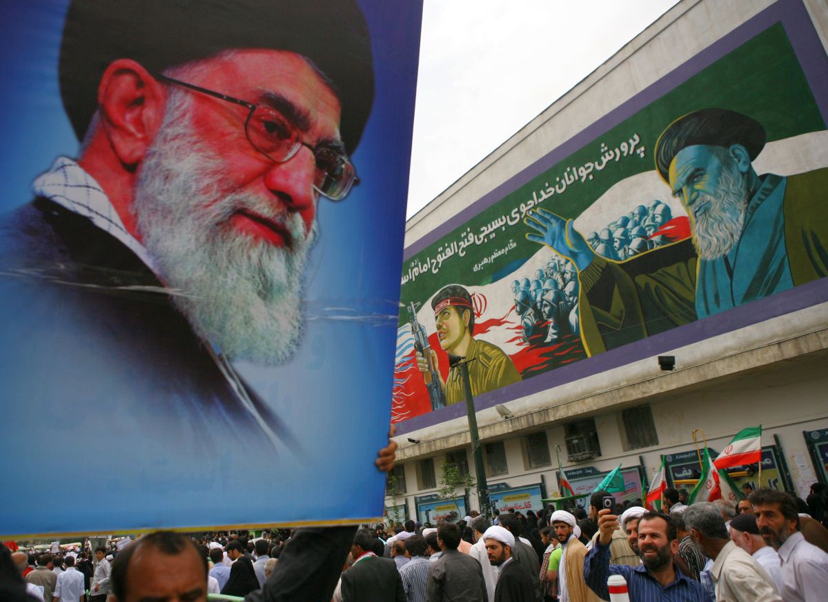 Societatea în Iran - viața într‑un stat teocratic dominat de autoritatea ayatollahilor