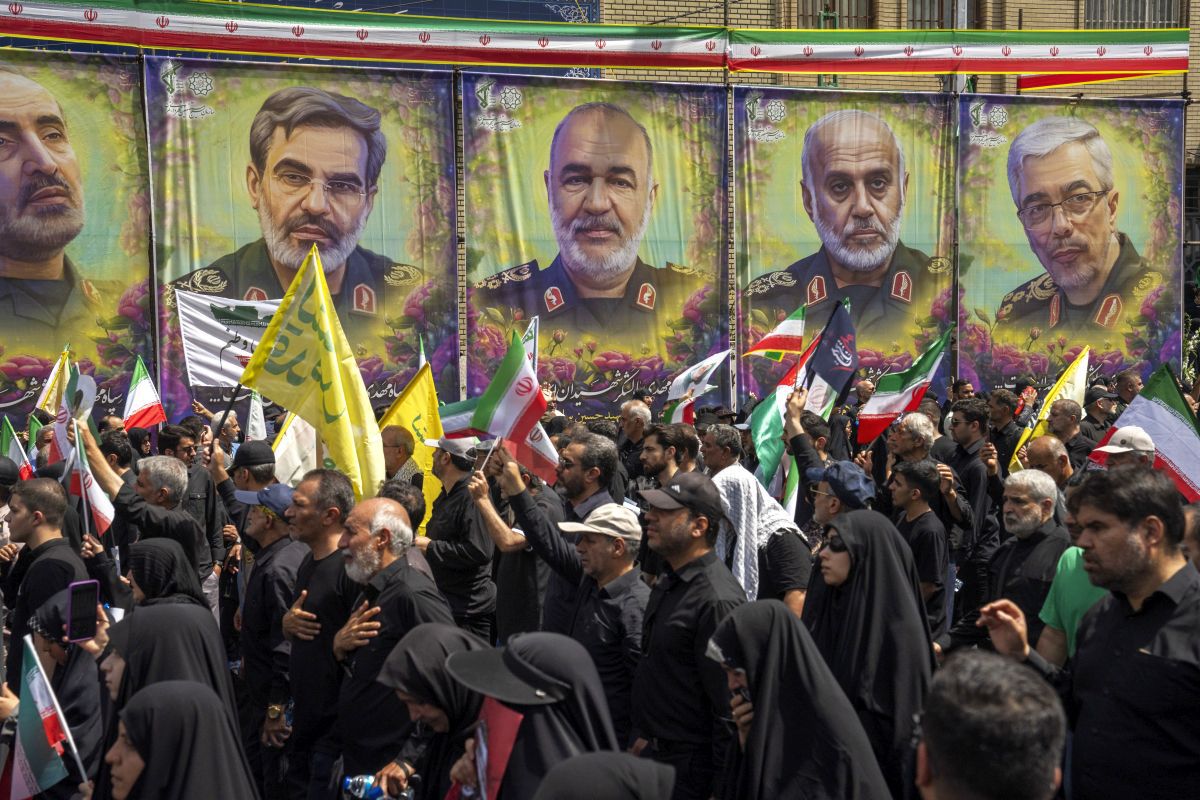 Societatea în Iran - viața într‑un stat teocratic dominat de autoritatea ayatollahilor