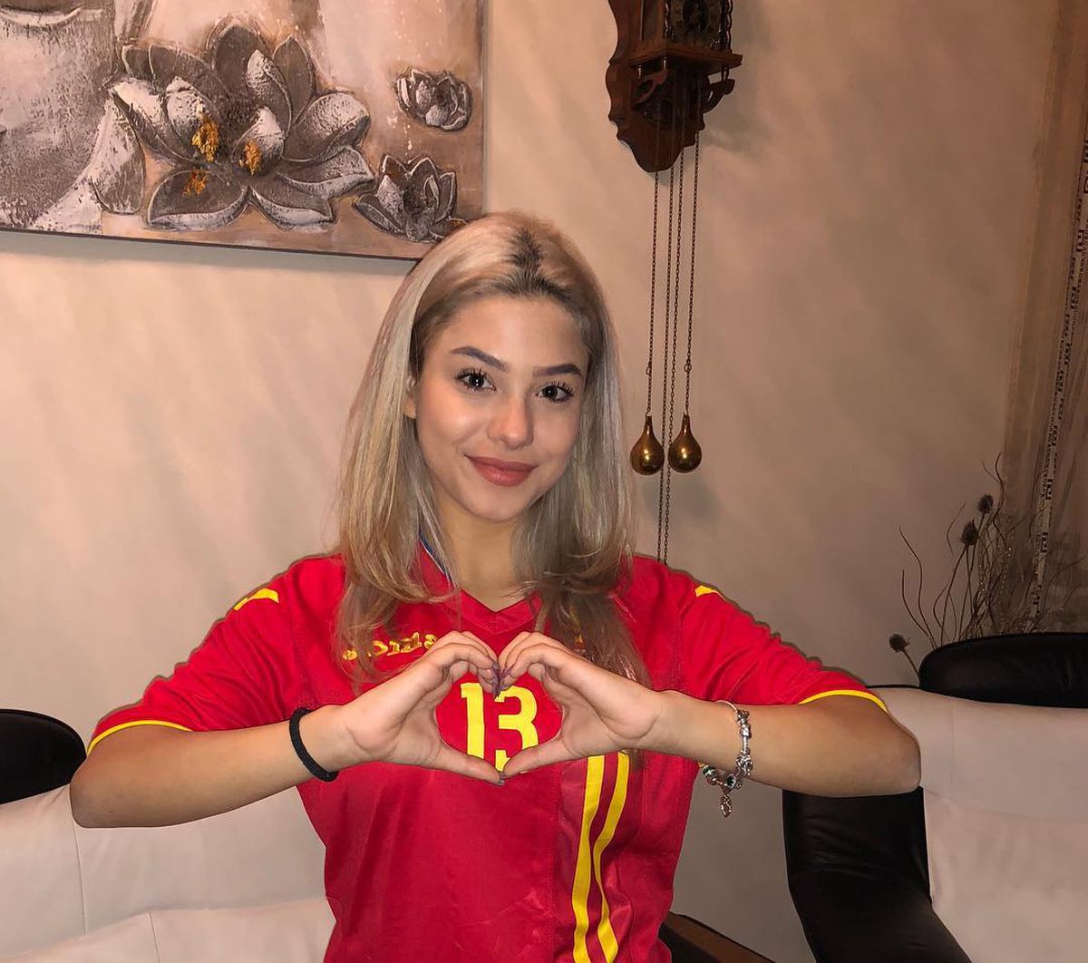 Andreea Stanuica - iubita lui Mihăilă