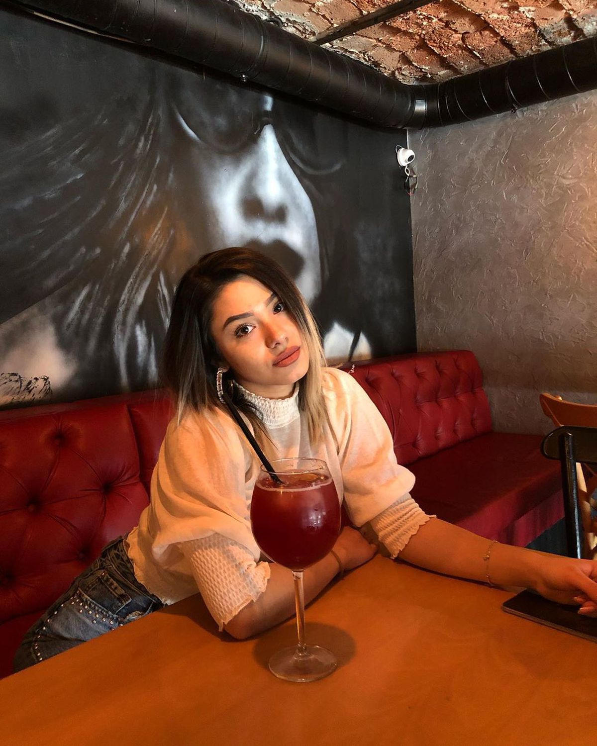 Andreea Stanuica - iubita lui Mihăilă