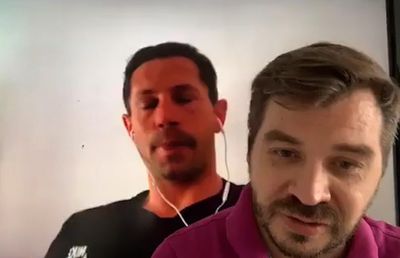 EXCLUSIV VIDEO Moment tulburător în direct: Deac plânge când își amintește copilăria grea. “Știu ce înseamnă foamea. La 12 ani, am lucrat cu bunicul pe șantier și am văzut ce mă așteaptă dacă nu ajung fotbalist”