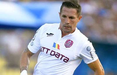 EXCLUSIV VIDEO Deac a povestit o fază incredibilă: „A ieșit gol pușcă din toaleta restaurantului și s-a pus lângă noi la masă”