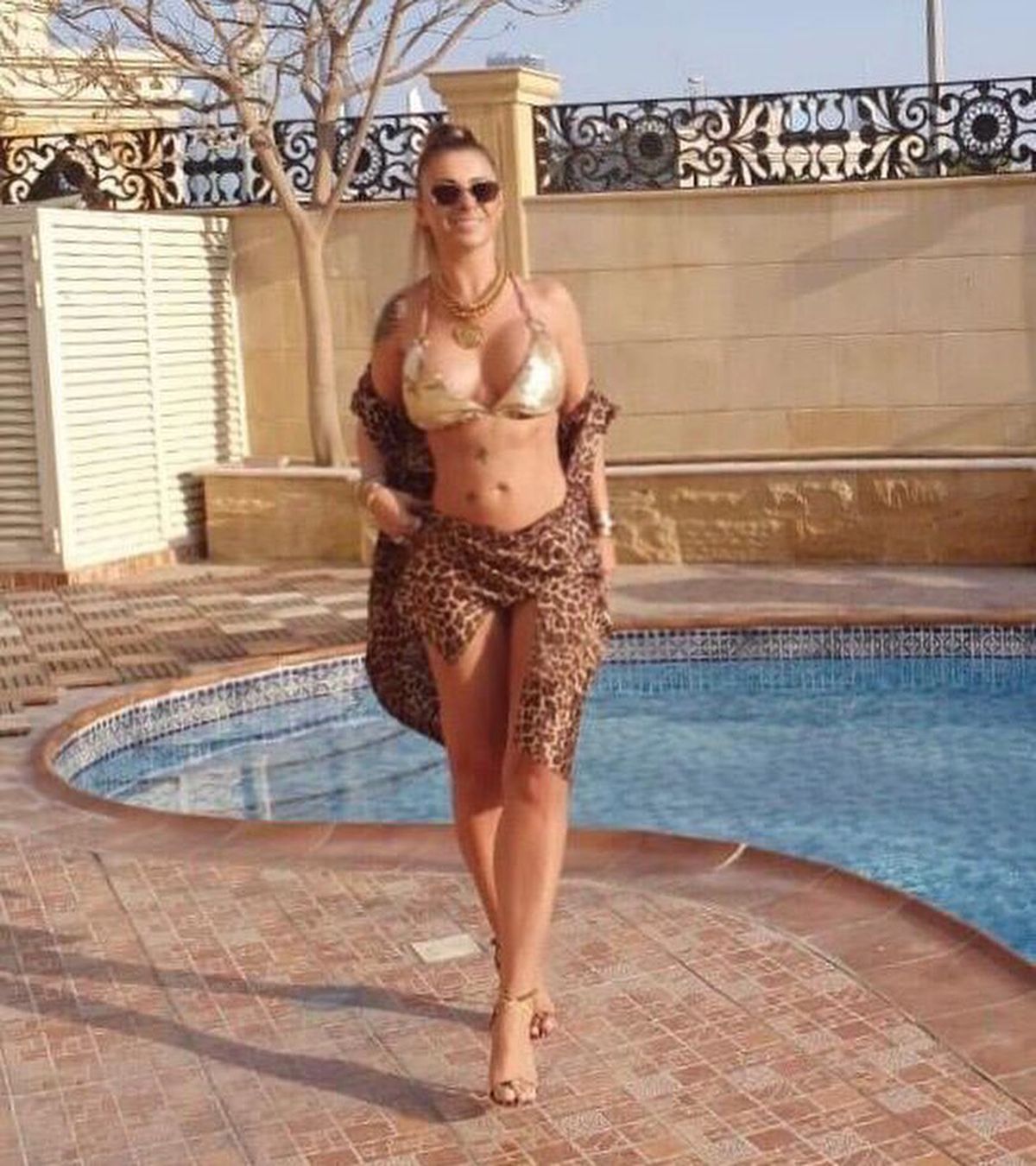 GALERIE FOTO Anamaria Prodan, fotografii provocatoare » Cum a apărut patroana lui Hermannstadt la piscină