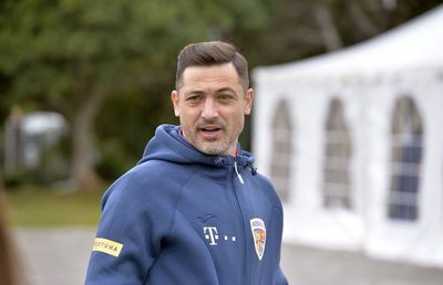 Un fost selecționer mizează în continuare pe Mirel Rădoi: „Nu este uşor să ai performanţe imediat”