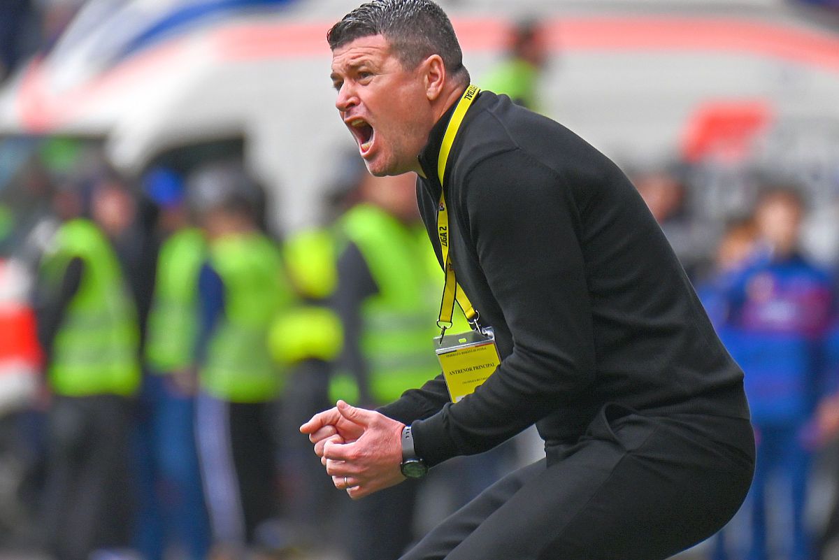 Daniel Oprița, încântat după CSA Steaua - Petrolul » Ce le-a spus jucătorilor la pauză