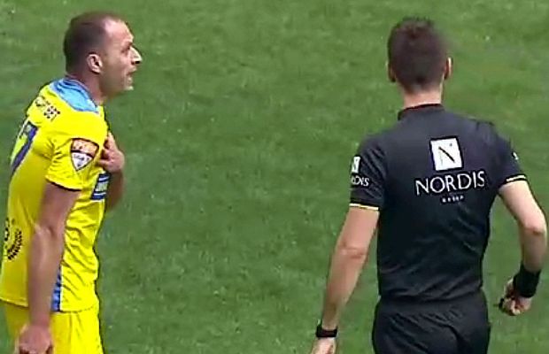 Cebotaru dezvăluie ce a discutat cu arbitrul după penalty-ul controversat din CSA Steaua - Petrolul: „L-am rugat frumos să intre în vestiar”