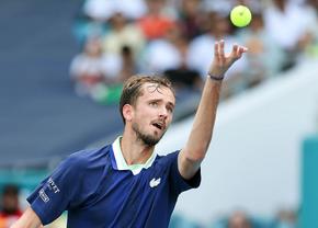 Daniil Medvedev, operat după eliminarea de la Miami » Ce turnee poate rata