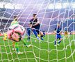 Steliștii au sărbătorit cu fanii victoria cu Petrolul » Momente spectaculoase în Ghencea