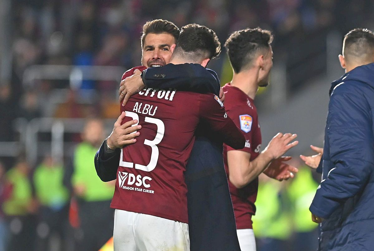 Dezvăluiri din vestiarul Rapidului » Angelescu explică ce a schimbat Mutu: „Acum nu cred că mai e contestat”