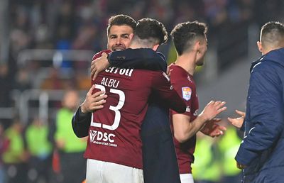 Dezvăluiri din vestiarul Rapidului » Angelescu explică ce a schimbat Mutu: „Acum nu cred că mai e contestat”