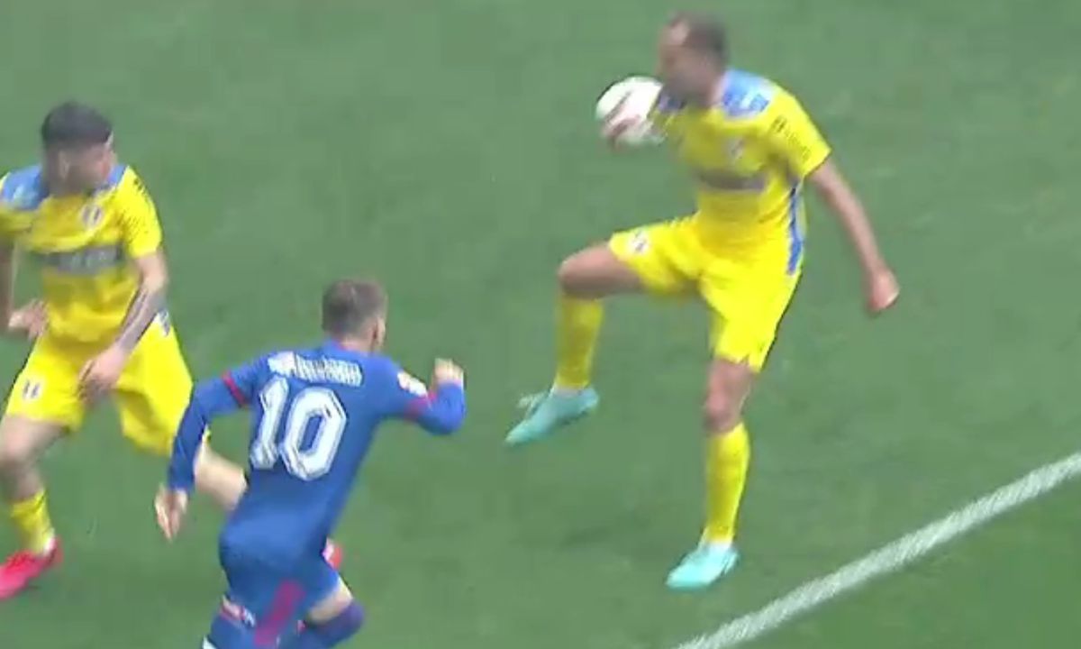 Penalty-ul primit de CSA Steaua în meciul cu Petrolul