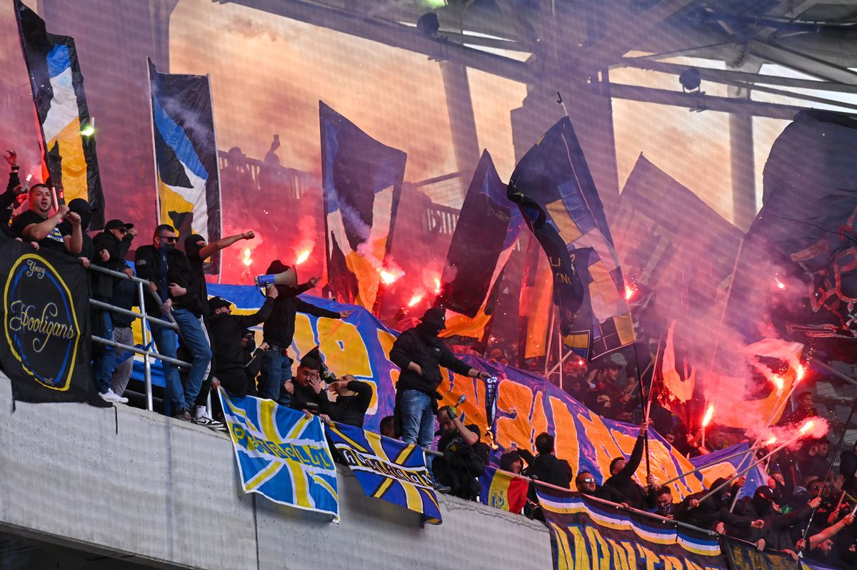 Peluza Sud Steaua ia cu asalt Ploieștiul! Câți suporteri sunt așteptați pe „Ilie Oană”