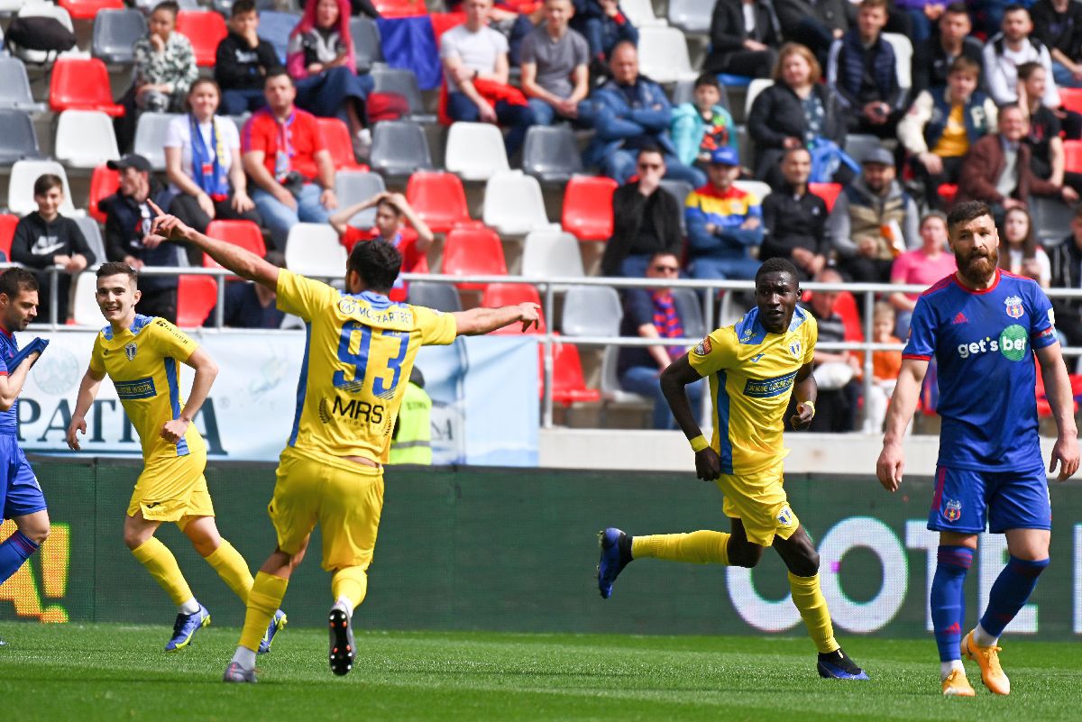 CSA Steaua - Petrolul Ploiești 2-1 » „Militarii” întorc scorul după pauză, într-o atmosferă de vis în Ghencea » Cum arată clasamentul din Liga 2