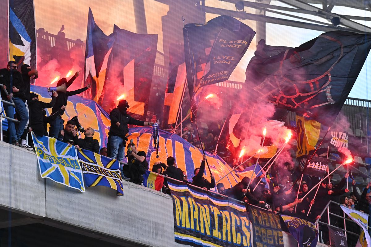 Show în Ghencea! Ultrașii Stelei, scenografie 3D spectaculoasă: „Vrem Steaua în A!”