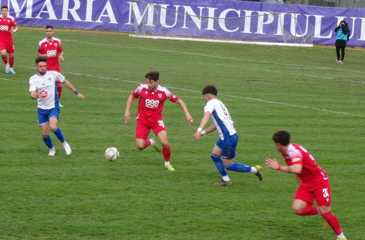 Unirea Dej - Dinamo 0-3 » „Câinii” câștigă la scor de neprezentare și fac un pas uriaș spre „baraj!” Miza următorului meci e IMENSĂ!