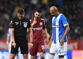 CFR Cluj a cerut două penalty-uri în primul sfert de oră al derby-ului cu CSU Craiova! Kovacs, impasibil