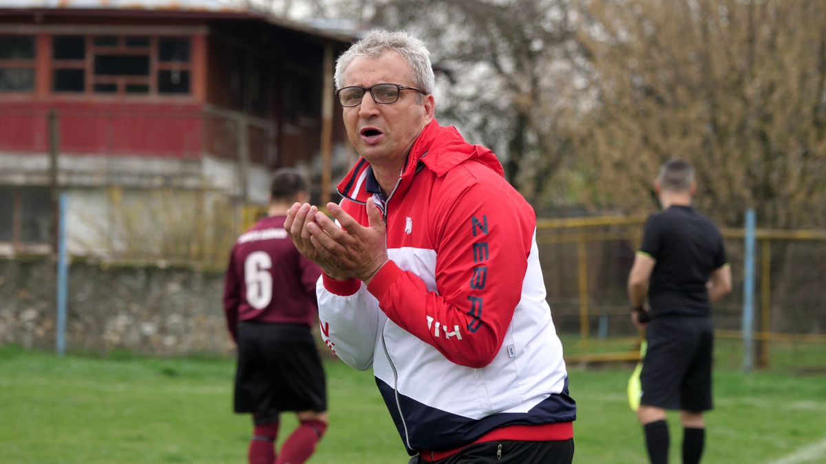 Aurică a lu' Purcaru din Adânca a jucat contra lui Dobrin! » Vedeta „Raj Kapur” a explicat cum se „antrenează”: „La cât am băut aseară, mă mir că mai sunt viu”