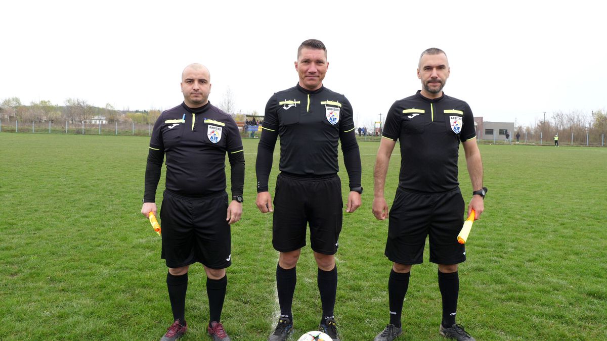 Aurică a lu' Purcaru din Adânca a jucat contra lui Dobrin! » Vedeta „Raj Kapur” a explicat cum se „antrenează”: „La cât am băut aseară, mă mir că mai sunt viu”