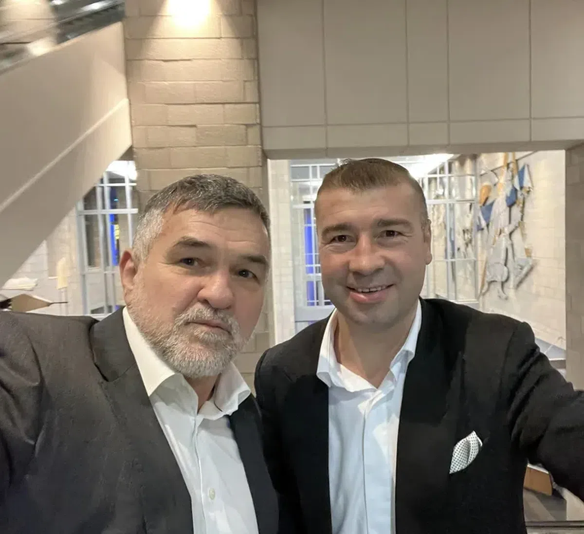 Leonard Doroftei a sărit să bată un comediant, după o glumă cu Lucian Bute: „Mi-a rupt tricoul, m-a aruncat pe acolo”