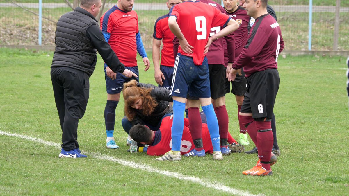 Aurică a lu' Purcaru din Adânca a jucat contra lui Dobrin! » Vedeta „Raj Kapur” a explicat cum se „antrenează”: „La cât am băut aseară, mă mir că mai sunt viu”