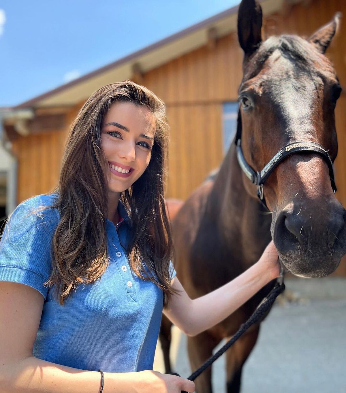 Toți ochii sunt pe ea seară de seară » Cea mai frumoasă prezentatoare a știrilor din sport