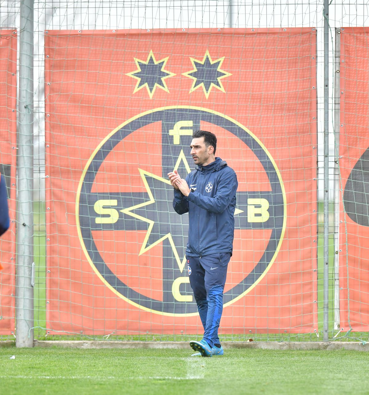 Ilie Dumitrescu și Marius Lăcătuș au comentat numirea lui Charalambous la FCSB: „L-am văzut decis” vs „Eu aștept să văd reacția din partea cealaltă”