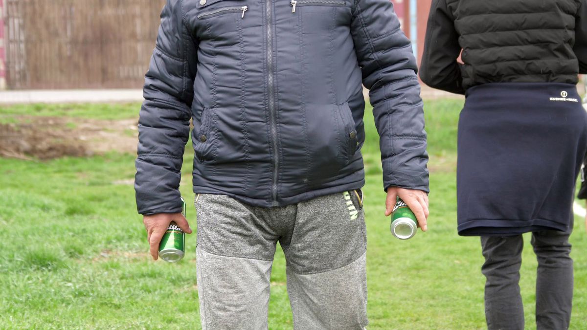 Aurică a lu' Purcaru din Adânca a jucat contra lui Dobrin! » Vedeta „Raj Kapur” a explicat cum se „antrenează”: „La cât am băut aseară, mă mir că mai sunt viu”