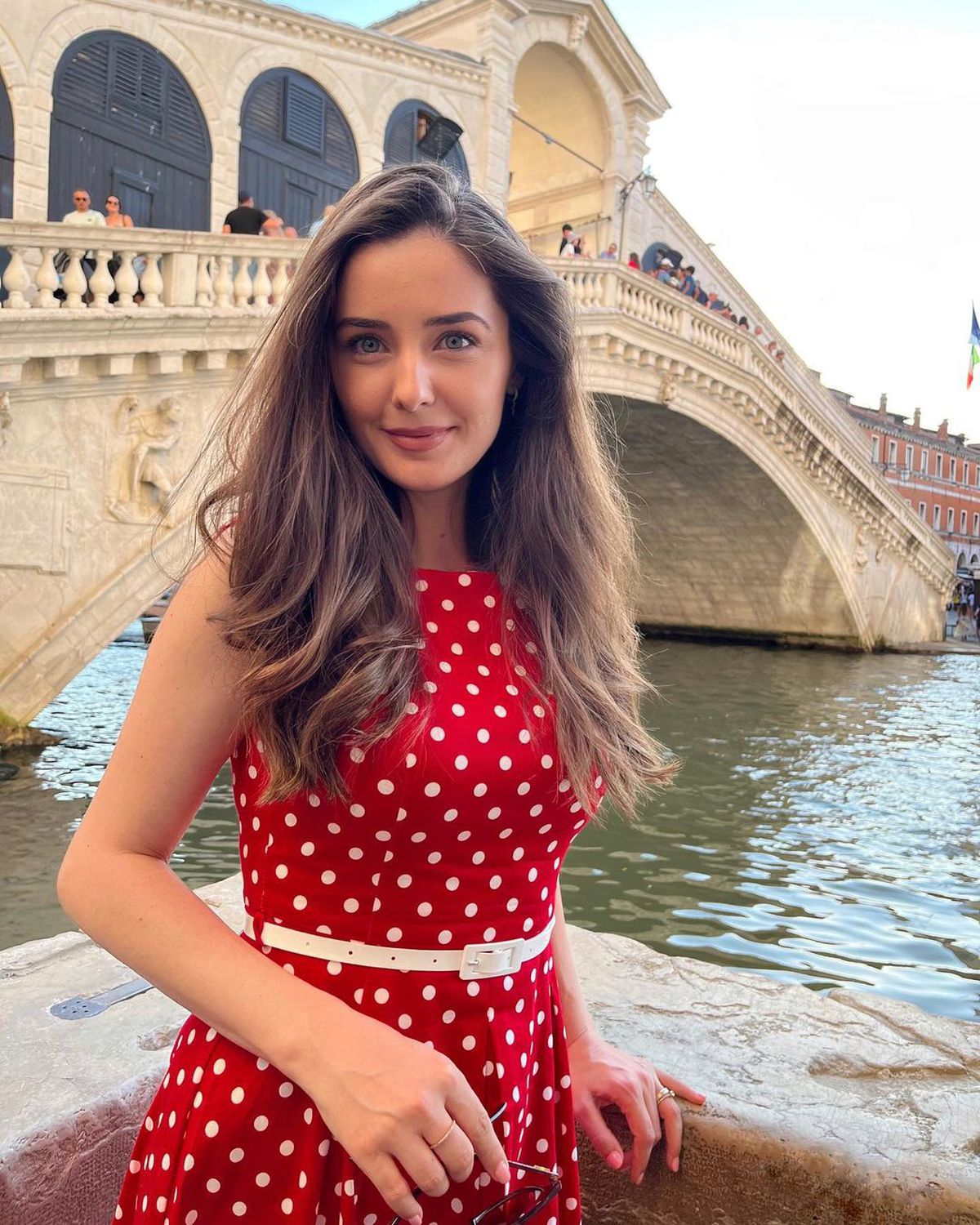 Toți ochii sunt pe ea seară de seară » Cea mai frumoasă prezentatoare a știrilor din sport