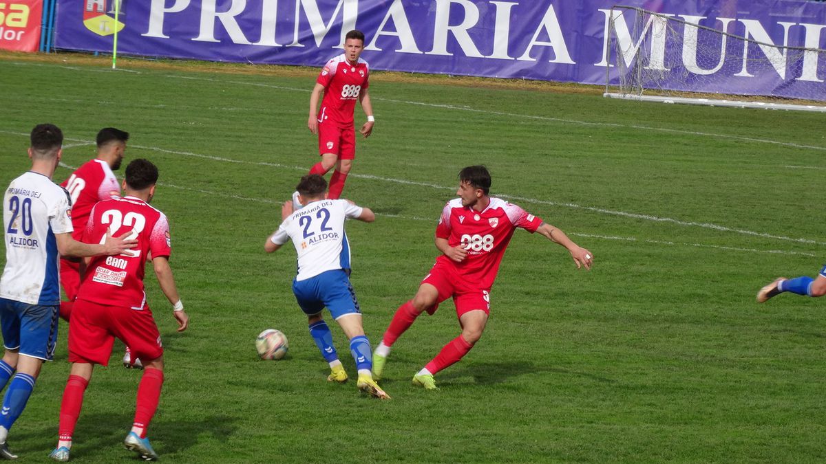 Unirea Dej - Dinamo 0-3 » „Câinii” câștigă la scor de neprezentare și fac un pas uriaș spre „baraj!” Miza următorului meci e IMENSĂ!