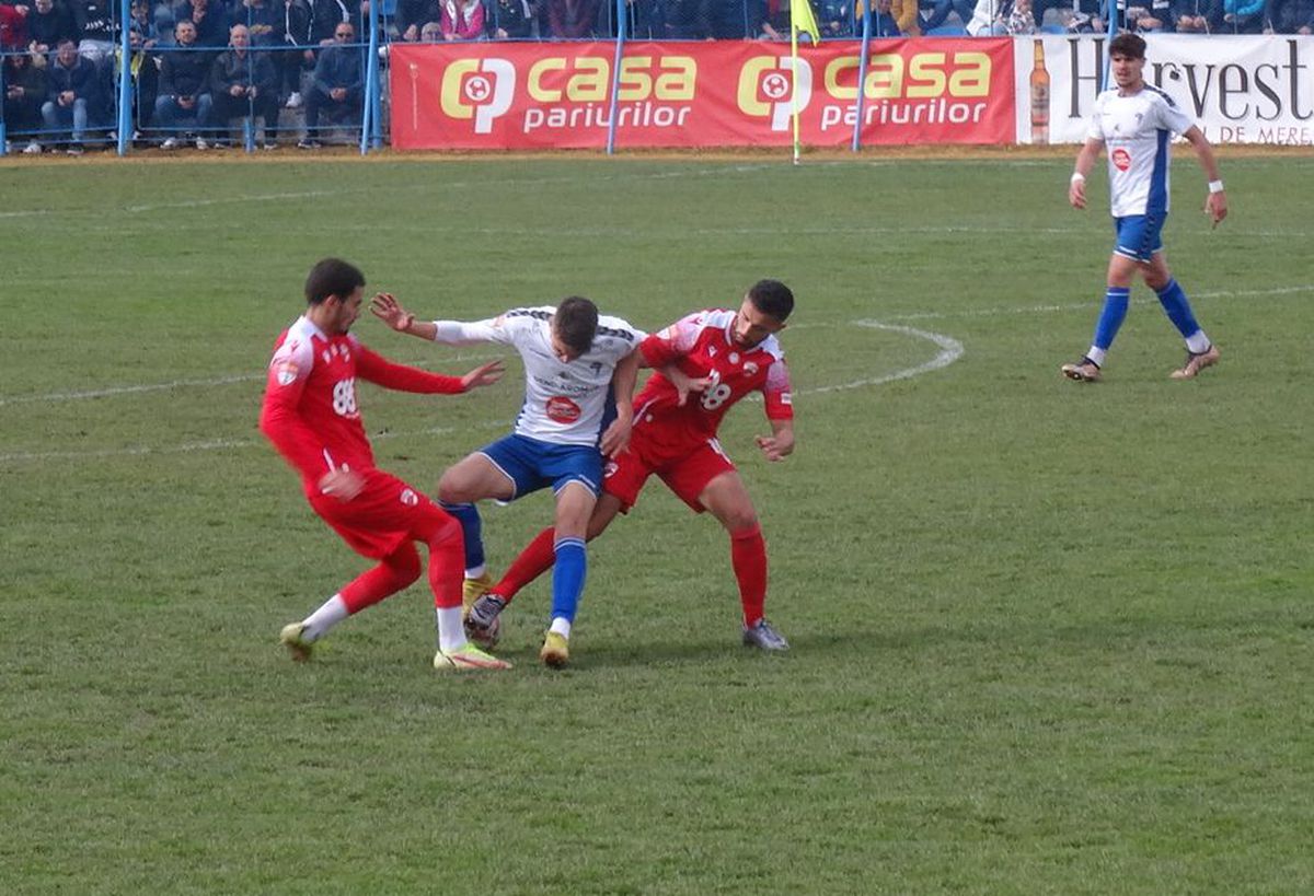 Unirea Dej - Dinamo 0-3 » „Câinii” câștigă la scor de neprezentare și fac un pas uriaș spre „baraj!” Miza următorului meci e IMENSĂ!