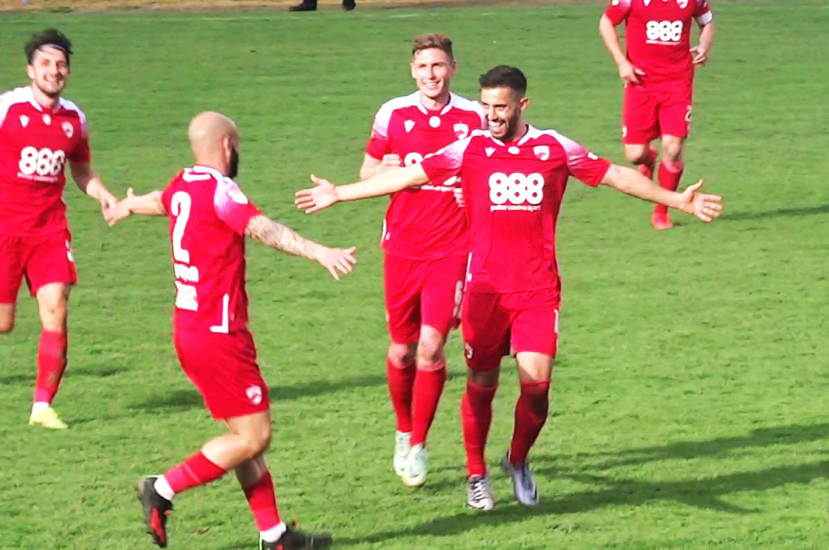 7 detalii de la Unirea Dej - Dinamo 0-3 » „Ne dau ăștia goluri și la pauză!”, acționarii-ultrași + cine a fost cel mai ovaționat om din stadion