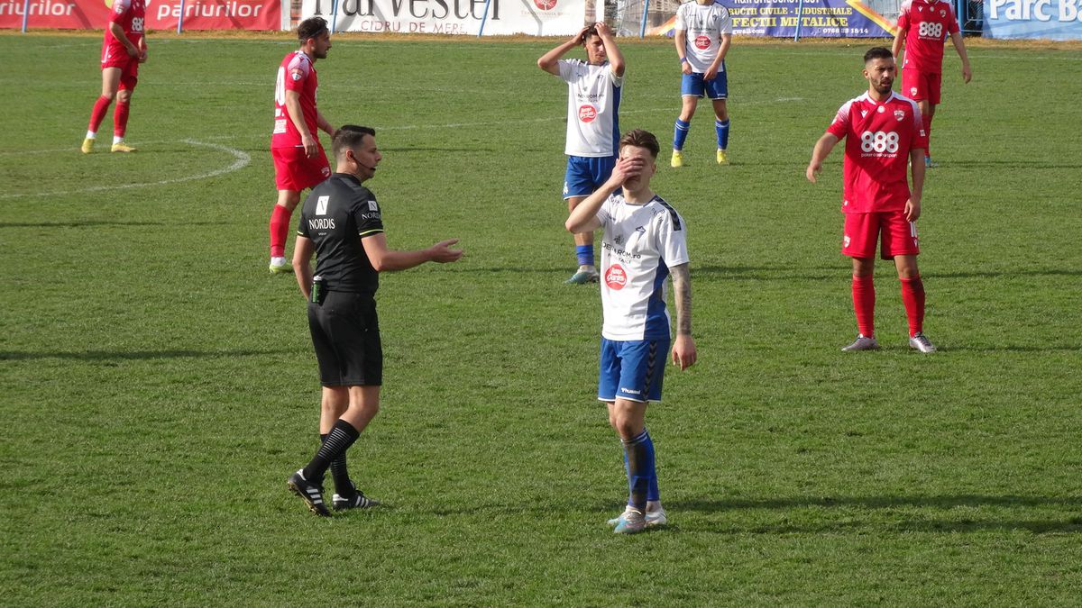 Unirea Dej - Dinamo 0-3 » „Câinii” câștigă la scor de neprezentare și fac un pas uriaș spre „baraj!” Miza următorului meci e IMENSĂ!