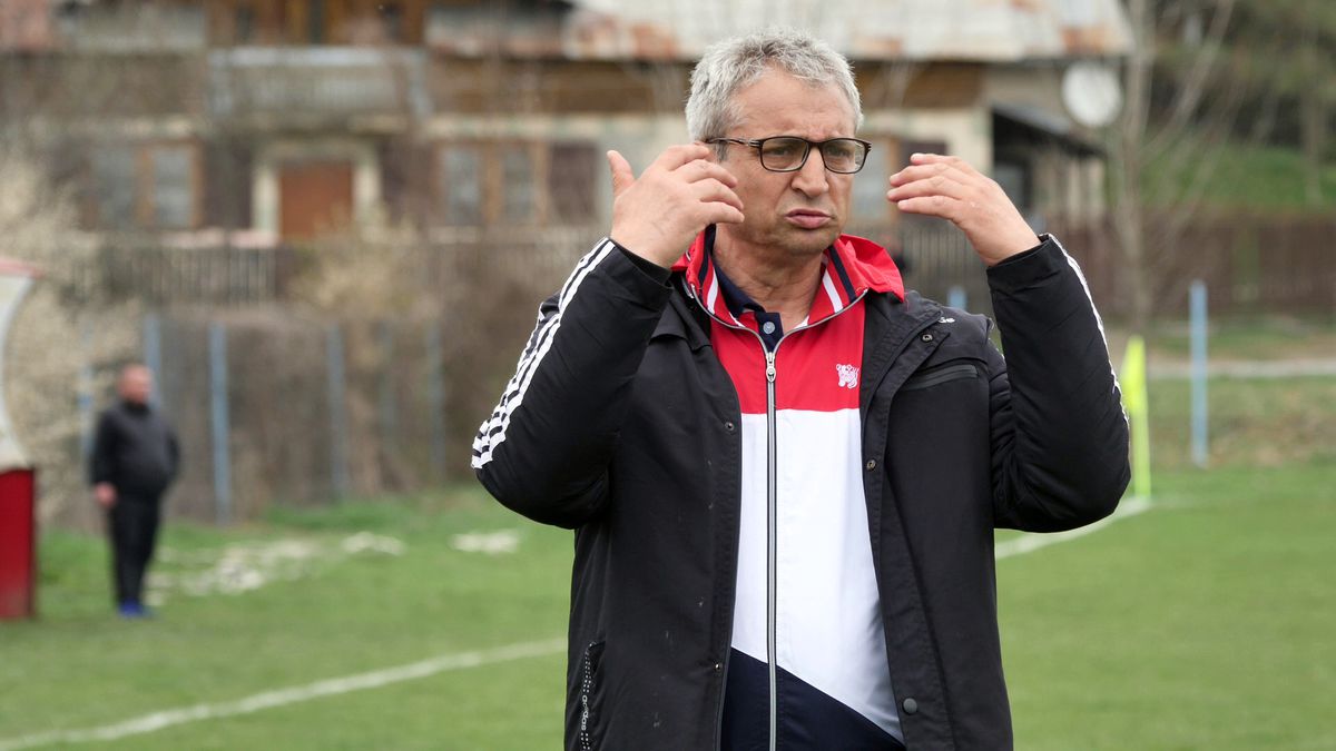 Aurică a lu' Purcaru din Adânca a jucat contra lui Dobrin! » Vedeta „Raj Kapur” a explicat cum se „antrenează”: „La cât am băut aseară, mă mir că mai sunt viu”