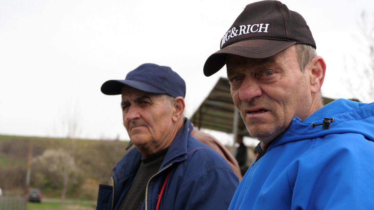 Aurică a lu' Purcaru din Adânca a jucat contra lui Dobrin! » Vedeta „Raj Kapur” a explicat cum se „antrenează”: „La cât am băut aseară, mă mir că mai sunt viu”