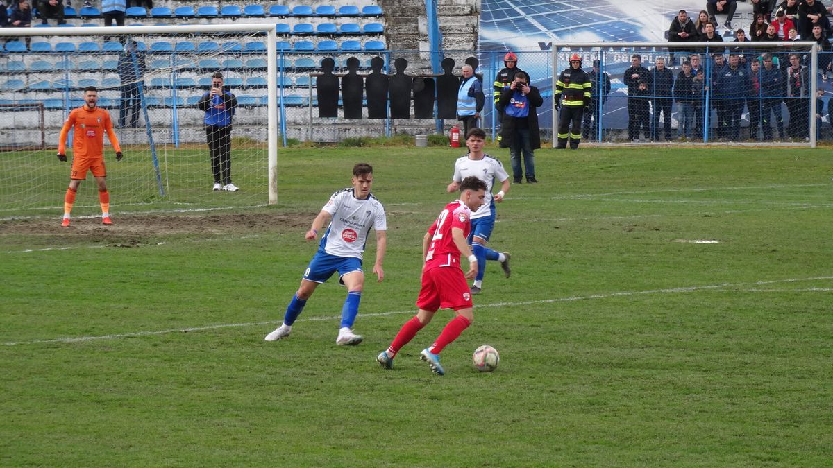 Unirea Dej - Dinamo 0-3 » „Câinii” câștigă la scor de neprezentare și fac un pas uriaș spre „baraj!” Miza următorului meci e IMENSĂ!