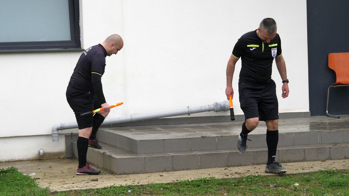 Aurică a lu' Purcaru din Adânca a jucat contra lui Dobrin! » Vedeta „Raj Kapur” a explicat cum se „antrenează”: „La cât am băut aseară, mă mir că mai sunt viu”