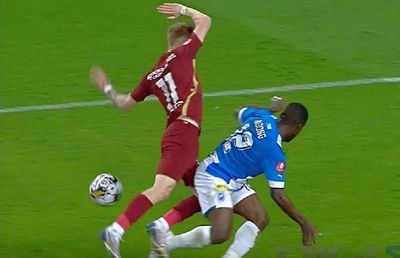 Universitatea Craiova a cerut penalty în finalul derby-ului cu CFR Cluj, dar Kovacs și VAR-ul n-au fost de acord!