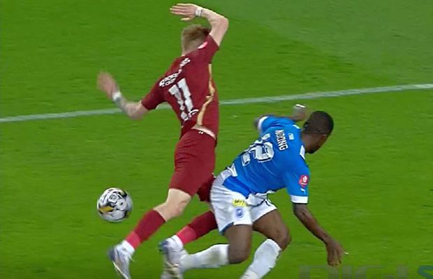 Universitatea Craiova a cerut penalty în finalul derby-ului cu CFR Cluj, dar Kovacs și VAR-ul n-au fost de acord!
