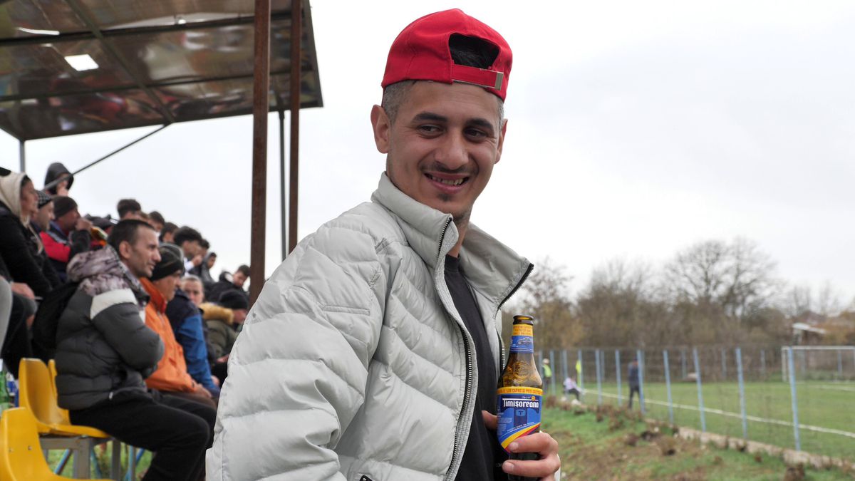 Aurică a lu' Purcaru din Adânca a jucat contra lui Dobrin! » Vedeta „Raj Kapur” a explicat cum se „antrenează”: „La cât am băut aseară, mă mir că mai sunt viu”