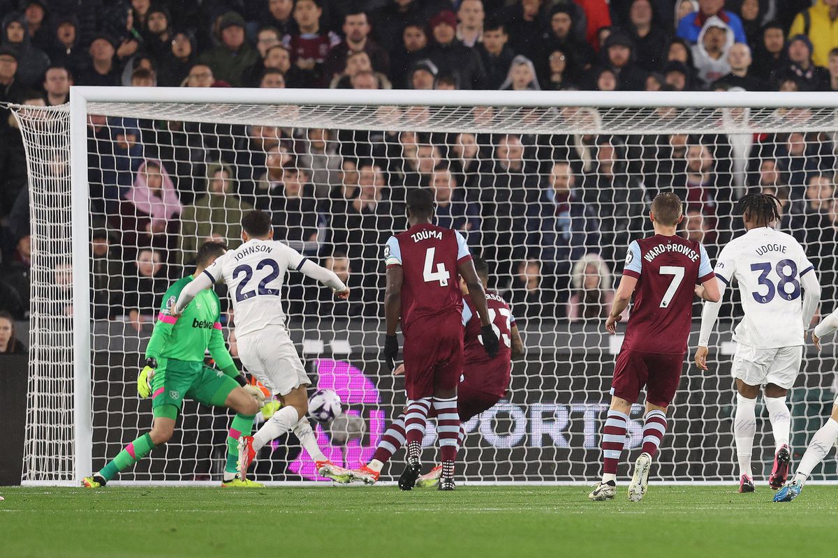 Remiză spectaculoasă între West Ham și Tottenham în derby-ul zilei din Premier League