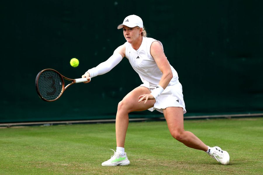 Scene dramatice în timpul meciului, s-a prăbușit când se pregătea să servească » Jucătoarea suferă de o afecțiune rară