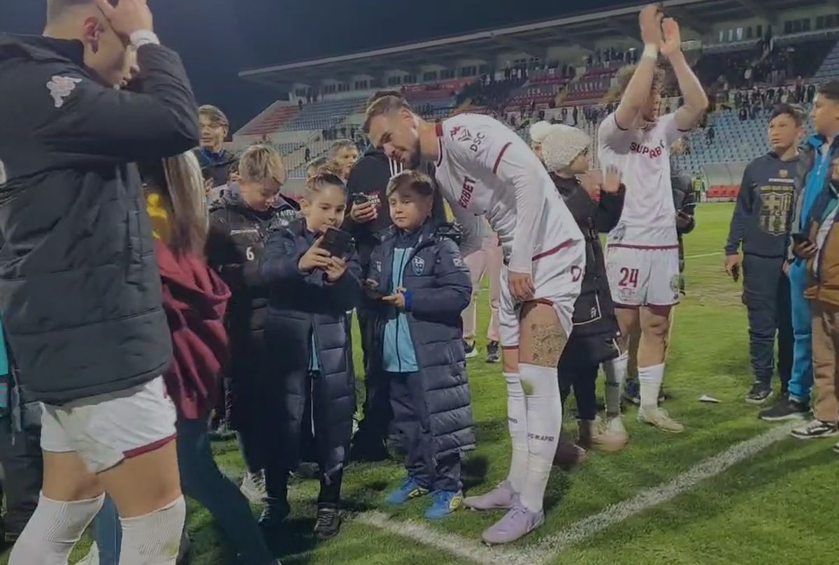 Imagini de la finalul meciului Metalul Buzău - Rapid
