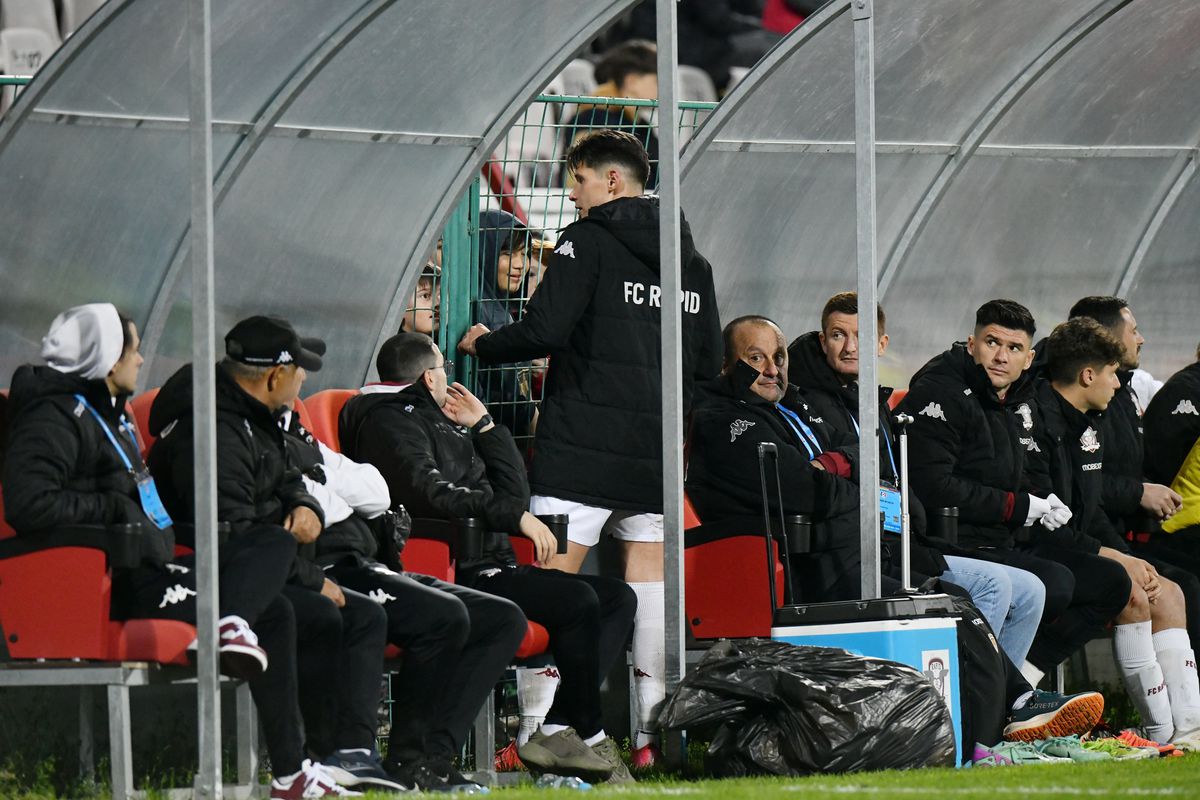 Imagini de la finalul meciului Metalul Buzău - Rapid