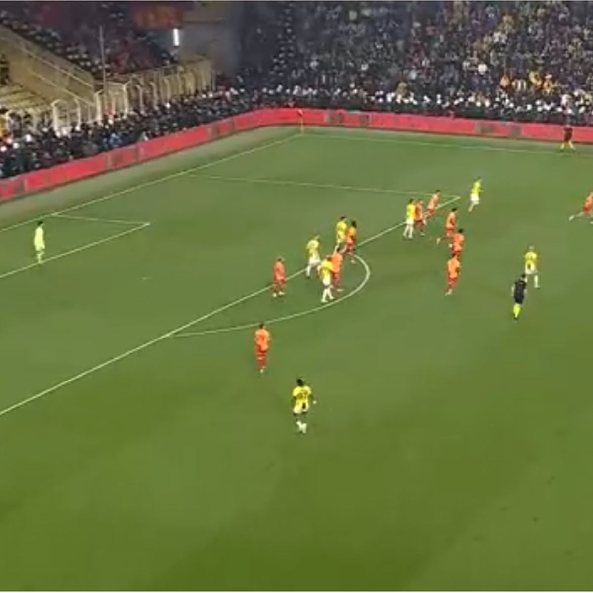 Fenerbache - Galatasaray, derby cu scandal în Turcia